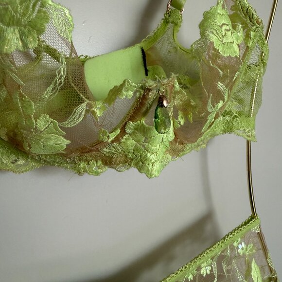 Honey Birdette Whitney Lime Green Lace Bra & Garter Belt Set (34D / XS) - Picture 4 of 7